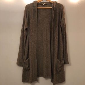 LIKE NEW American eagle sweater